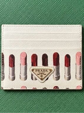 Prada White Cardholder with Lipstick Motif